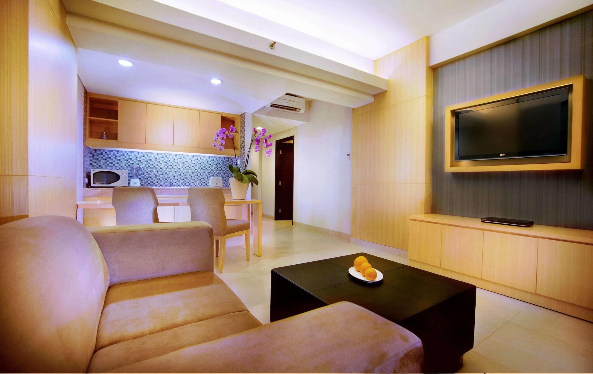 Quest Hotel Kuta By Aston Exterior photo