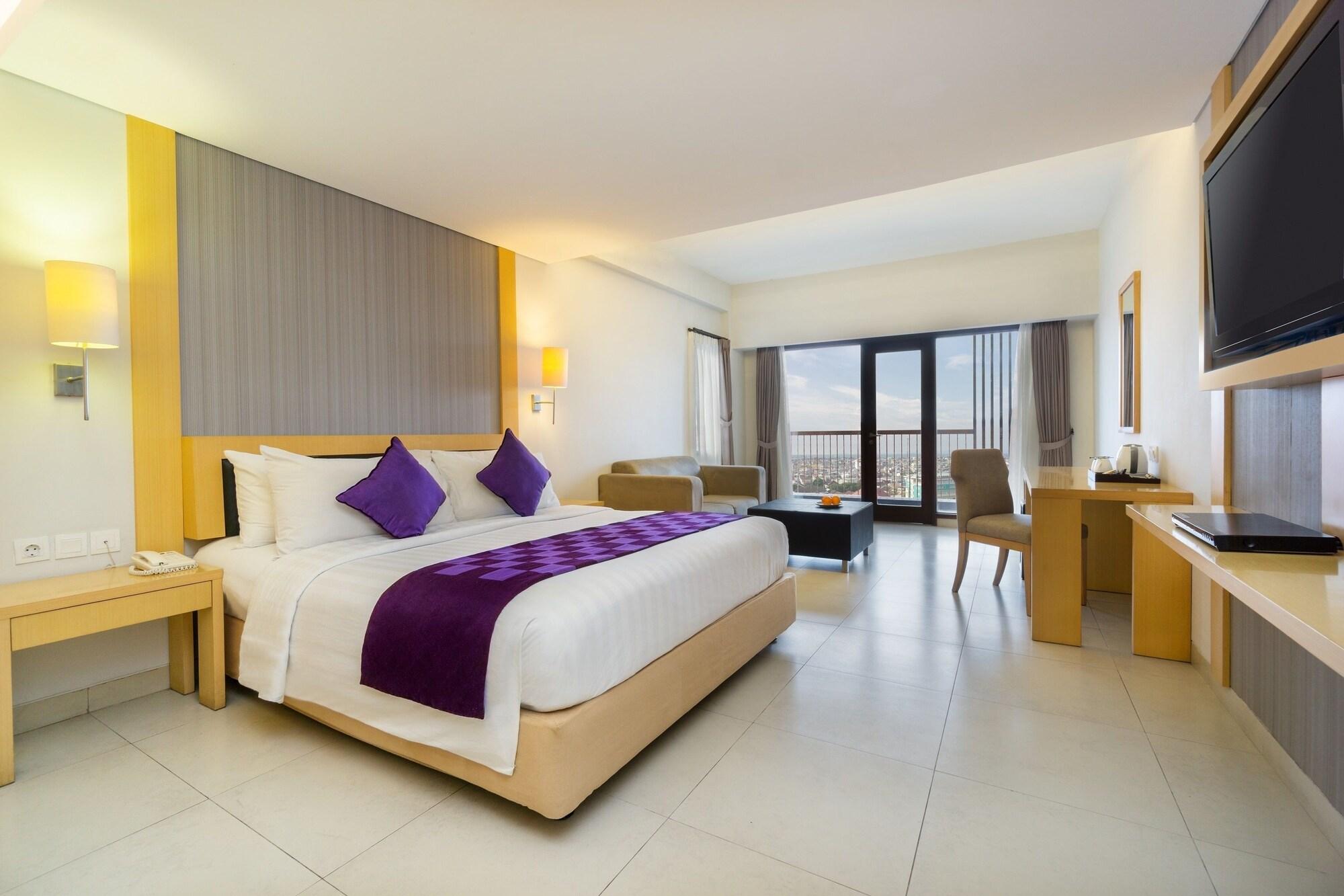 Quest Hotel Kuta By Aston Exterior photo